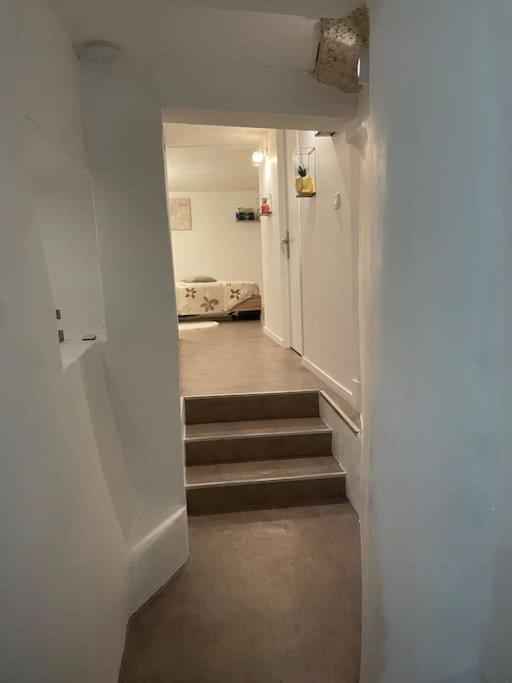 Appartement T1 Renove Gigean Экстерьер фото
