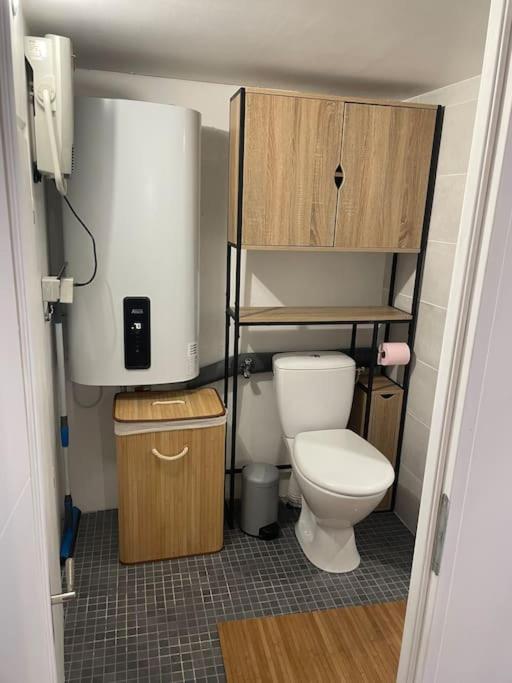 Appartement T1 Renove Gigean Экстерьер фото